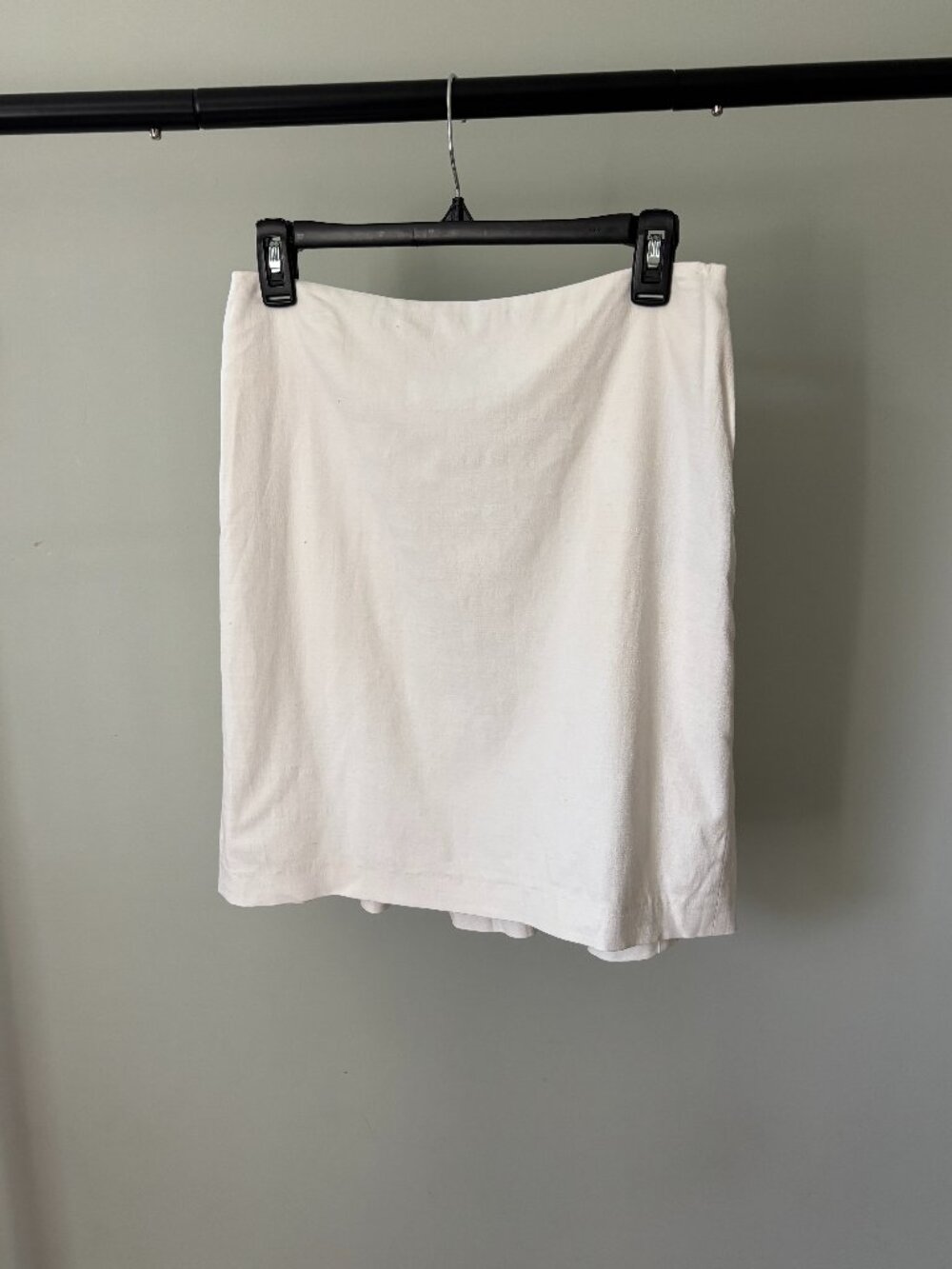 Worth New York Fluted Hem Skirt — size 4 NWT